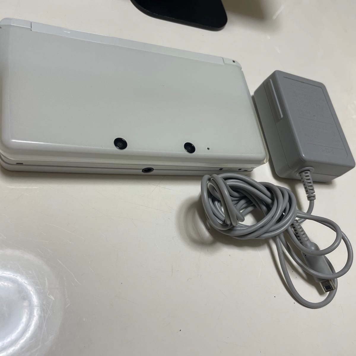Nintendo 3DS 充電器、カセット3こ付き