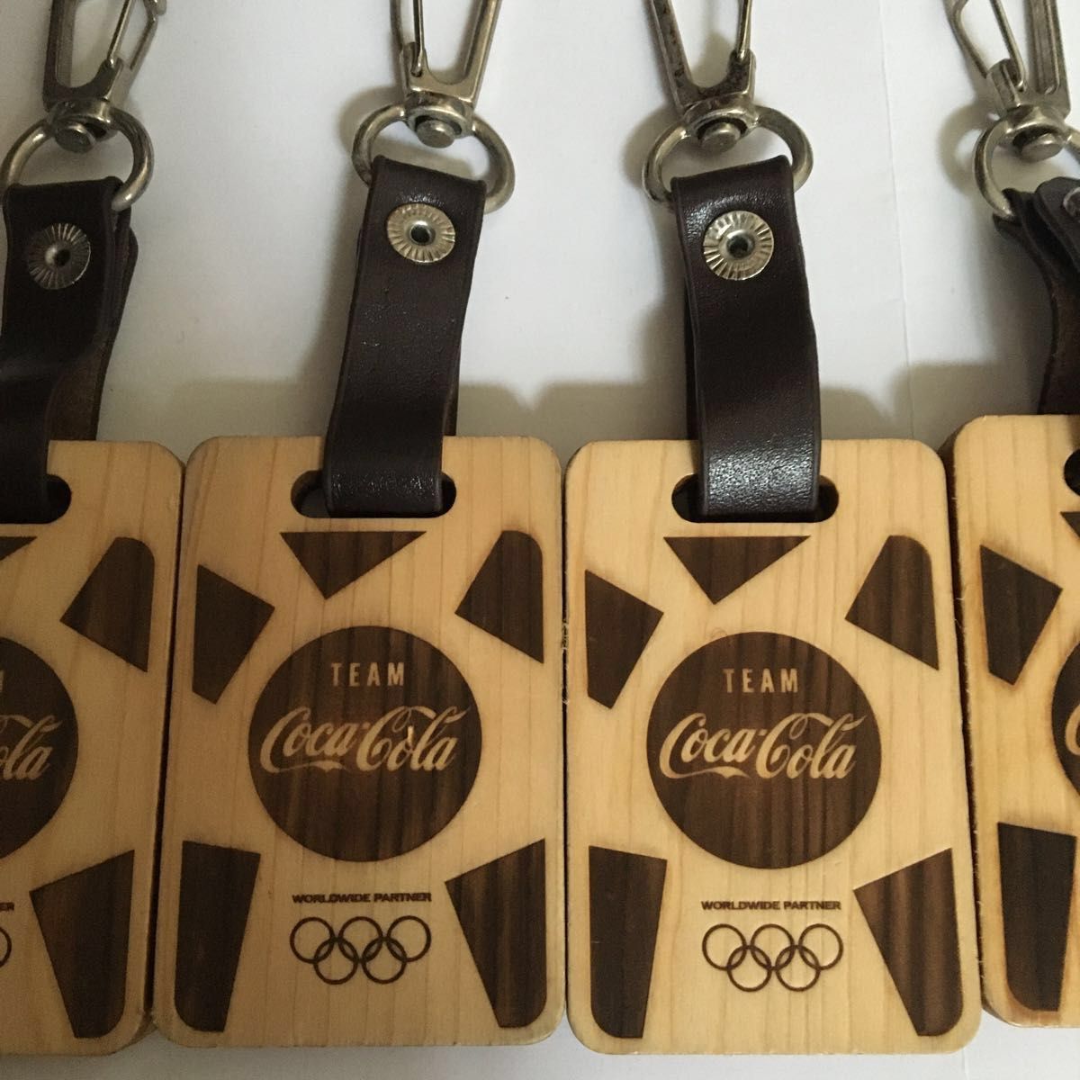 東京2020大会 オリンピック選手団使用キーホルダー　4個セット コカコーラ　ヒノキ　部屋番号入り