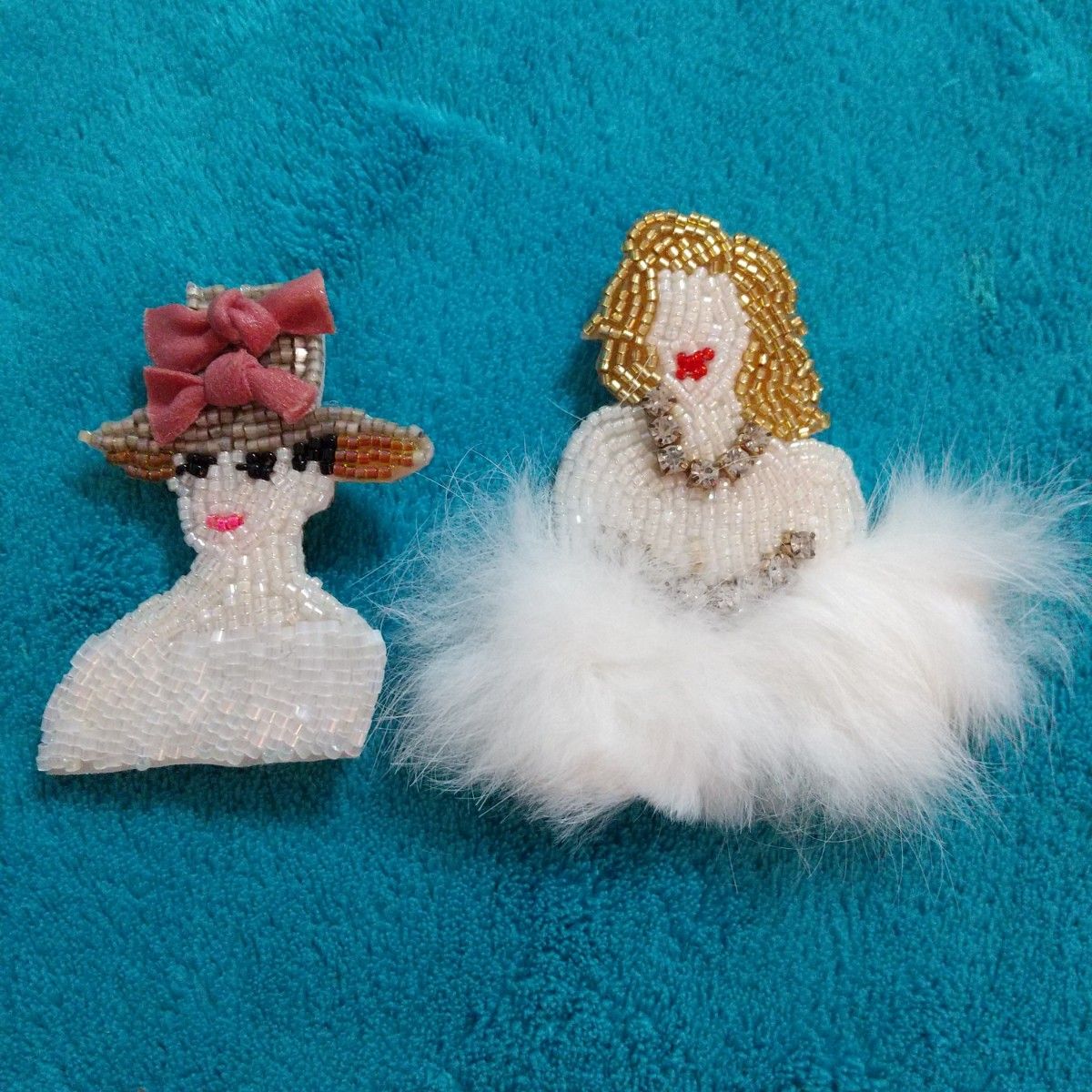 ハンドメイド 刺繍ブローチ マリアンヌバトル アッシュペー ハンドメイド 刺繍ブローチ マリアンヌバトル アッシュペー