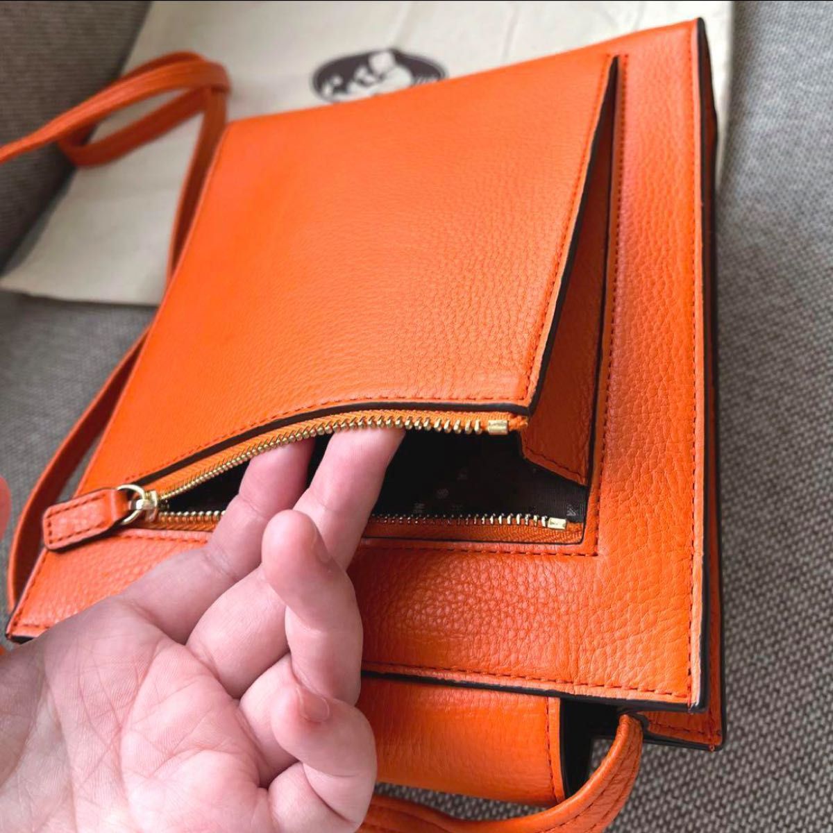 PELLE BORSA ペレボルサ レネット4740 縦型スマホショルダーバッグ レザー ポシェット