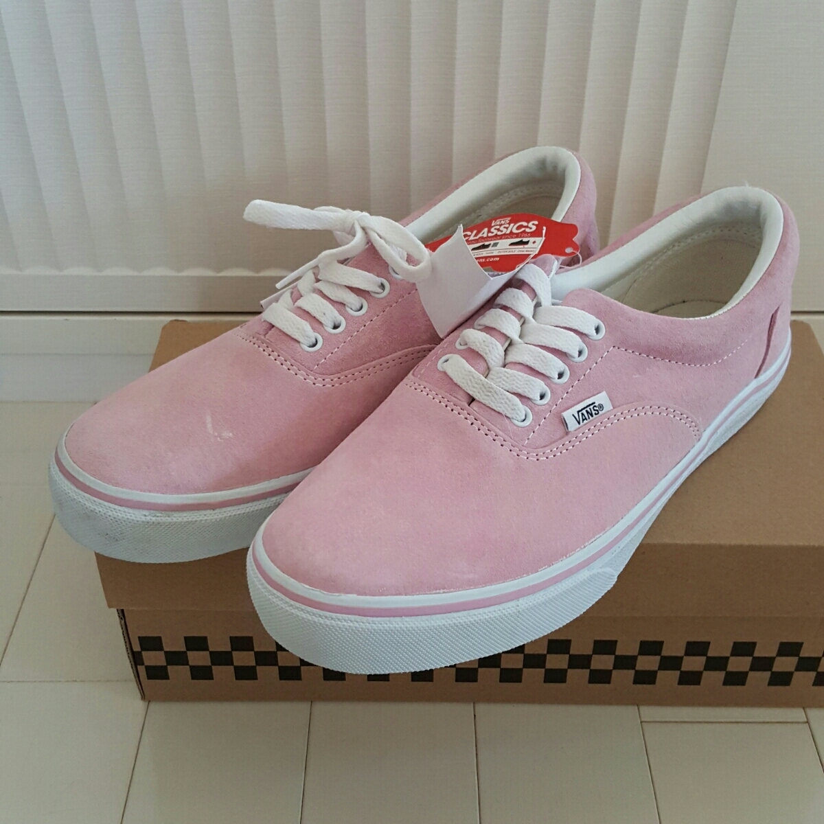 pink era vans