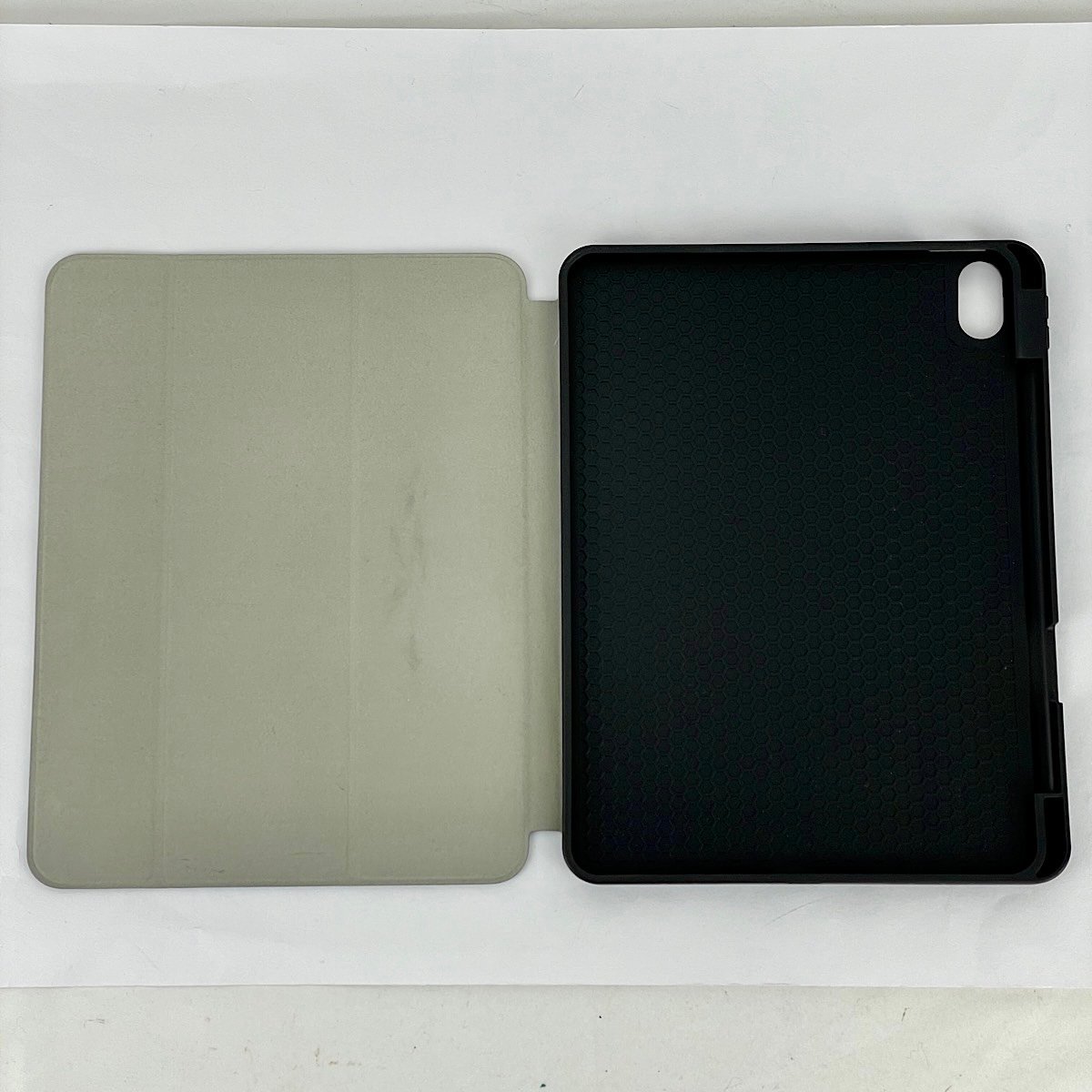 『USED美品』 Apple iPadAIR第5世代 64GB スペースグレー Wi-Fiモデル MM9C3J/A ガラスフィルム、ケースセット_画像6