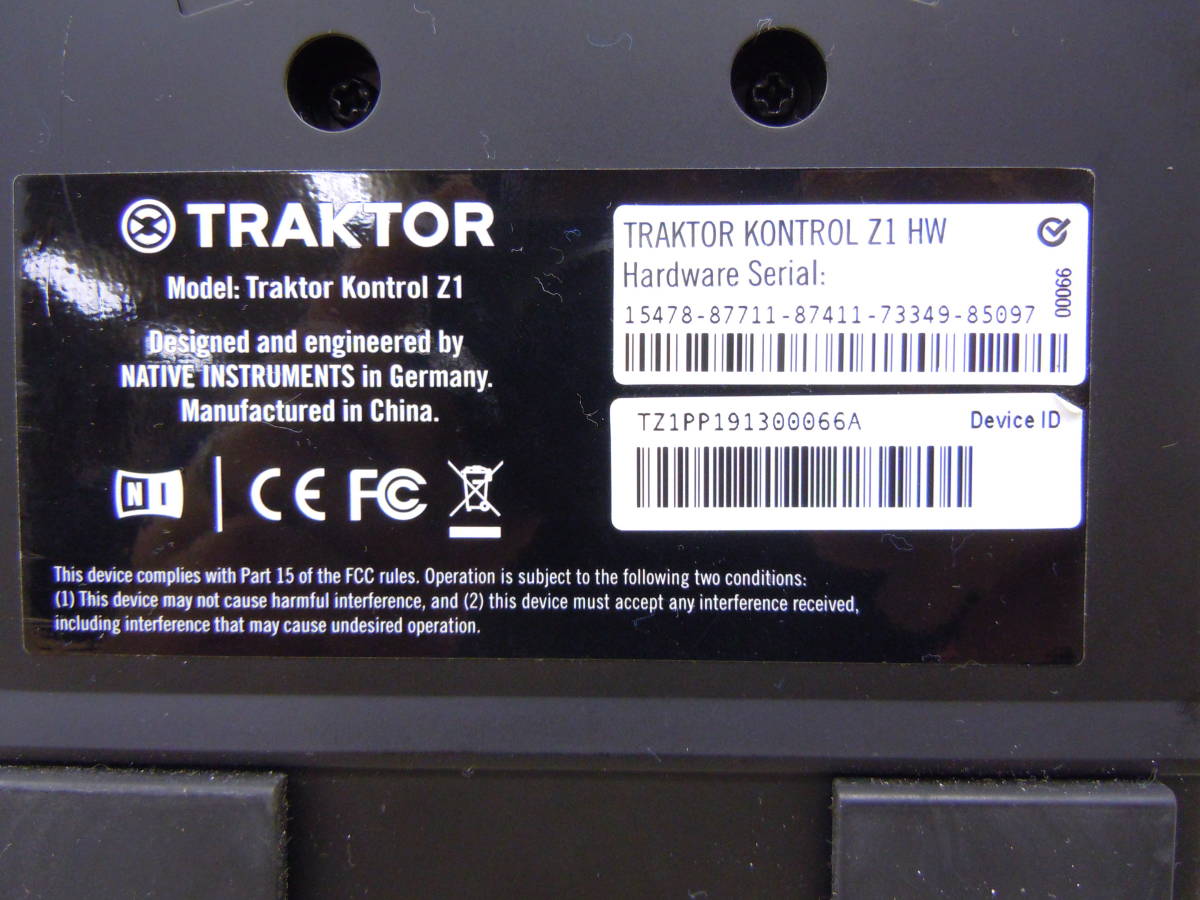 A831 美品 動確済 Native Instruments NI TRAKTOR KONTROL Z1 DJミキサー コントローラー 高品質 オーディオインターフェイス搭載_画像9