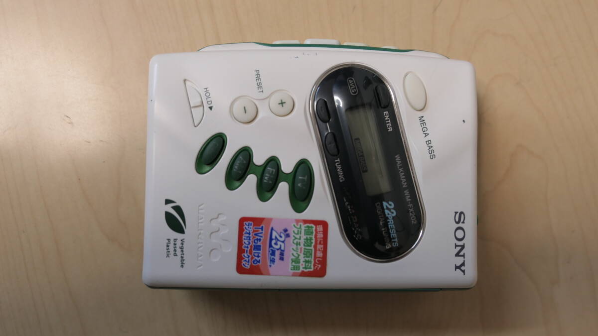 SONY walkman ソニー ウォークマン WM-FX202　カセットプレーヤー ラジオ AM・FM 動作しますが一部未確認_画像1