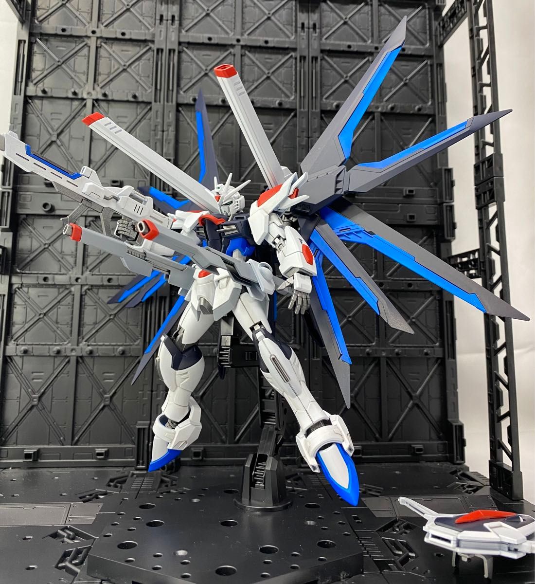 HG1/144 ライジングフリーダムガンダム 全塗装初期フリーダム HG1/144 ライジングフリーダムガンダム 全塗装初期フリーダム
