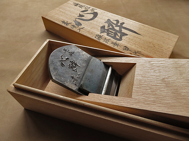 Yahoo!オークション - 与板鉋 希少 碓氷健吾(華甲)作 炭焼入 Yahoo!オークション - 与板鉋 希少 碓氷健吾(華甲)作 炭焼入