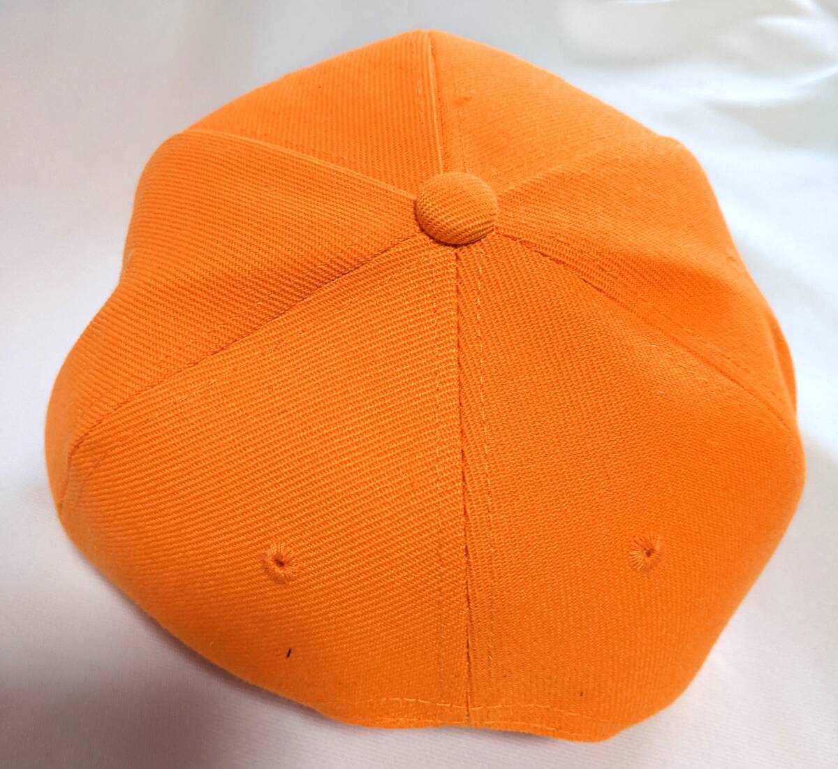 【1円出品】野球帽子オレンジ 橙 ポリエステル100% 後ろのマジックテープでサイズ調節可能_画像4