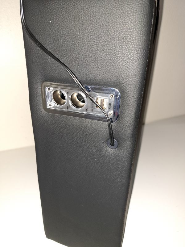 【1円出品】アームレストコンソールボックス LED 充電 USB シガー 肘掛け 肘置き 車用品_画像3