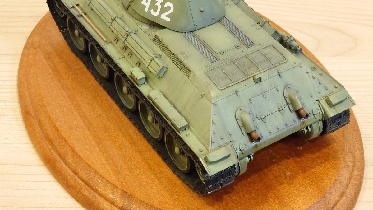 1/35 T-34 1940年型 ソ連中戦車 バルバロッサ作戦 完成品 ウェザリング済 ドラゴン _画像3