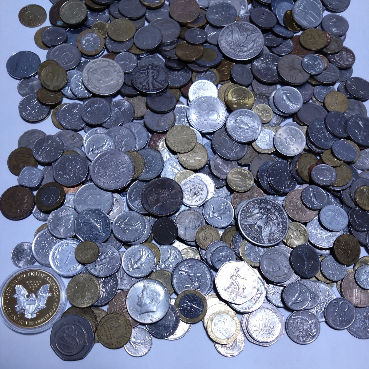 古銭 銀貨 硬貨 コイン 外国銭 アメリカ ヨーロッパ 海外 アジア 中国 コレクション 台湾 香港 2.4キログラム以上 B_画像8