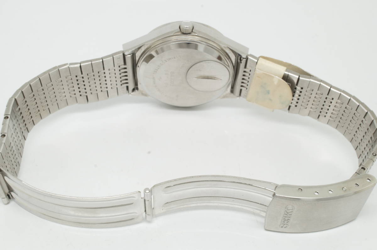B86●作動良好 未使用デッドストック SEIKO セイコー 0842-8000 1975年製 純正ベルト ヴィンテージ メンズ腕時計 シルバー クォーツ_画像8