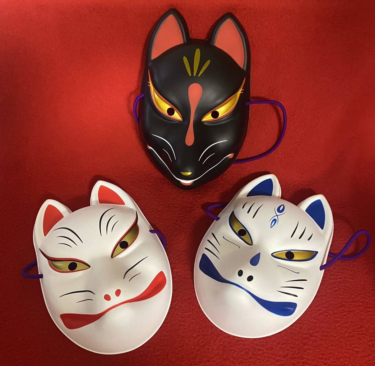 日本の伝統美「お面」！きつね面：白色、青色、黒色の狐面３枚セット／迫力の眼光！_画像3