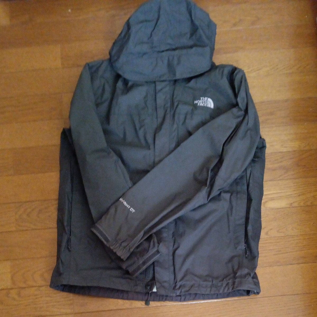 【訳あり】THE NORTH FACEマウンテンパーカー HYVENT グレー系