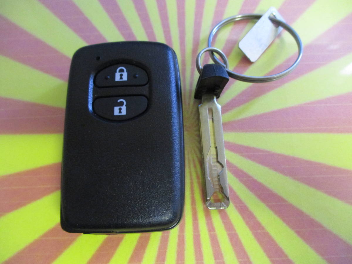 *C3084 Toyota оригинальный "умный" ключ дистанционный ключ 2 кнопка номер товара :271451-5300 NHP10 aqua . использование единый по всей стране стоимость доставки 370 иен ~