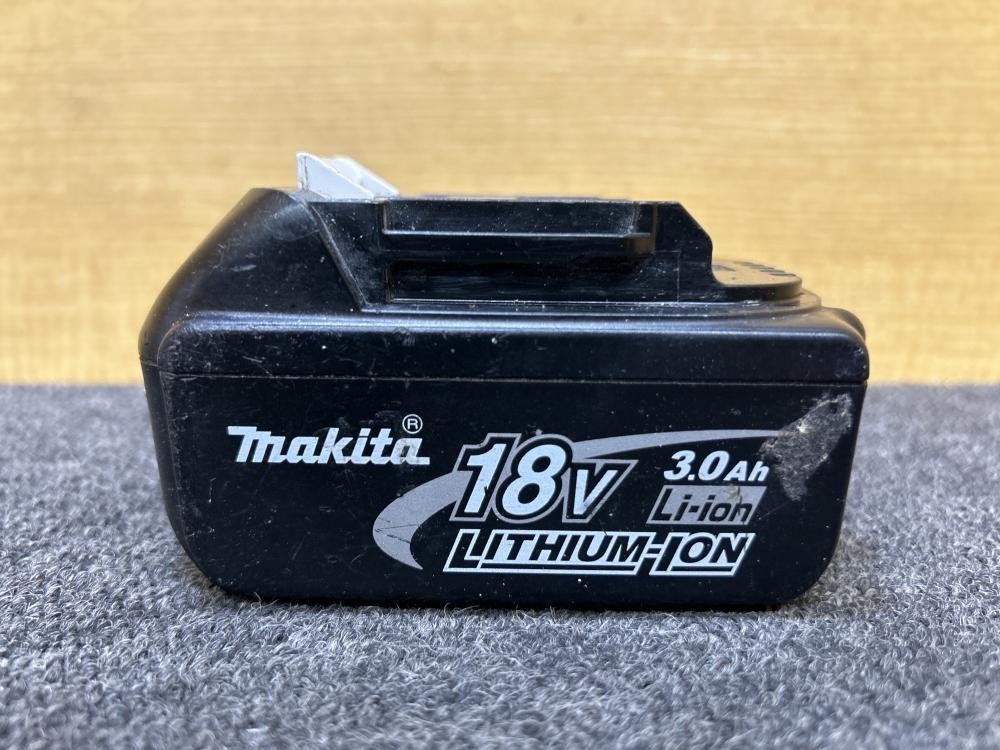 013♪おすすめ商品♪マキタ makita 18V3.0Ah純正バッテリー BL1830 充電回数52回_画像2