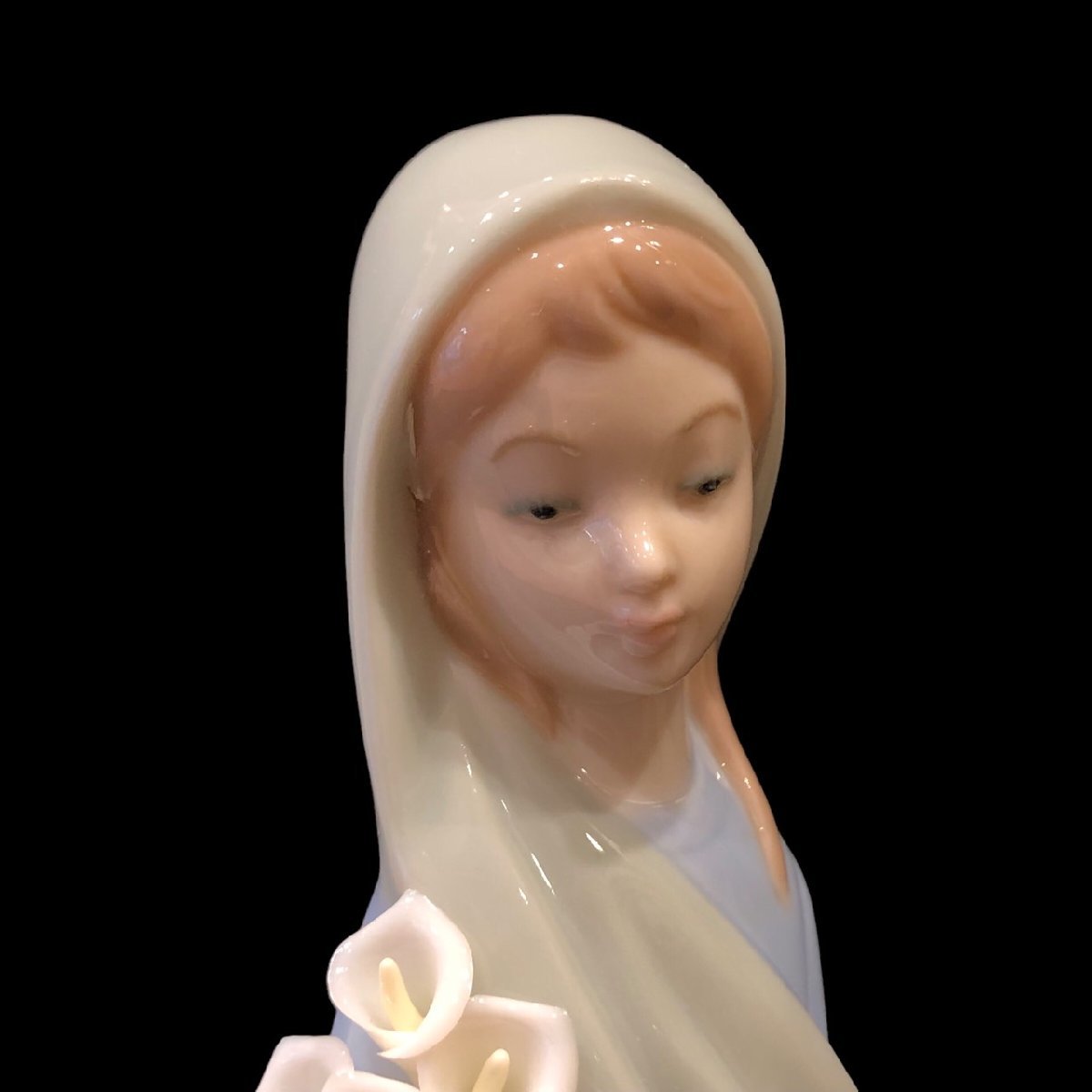 ★Lladr リヤドロ カラーの花束を抱く乙女 4650 フィギュリン 陶器人形 オブジェ_画像4