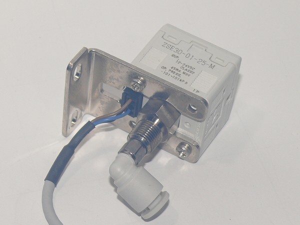 残数３■SMC■2色表示式 高精度 デジタル圧力スイッチ ZSE30-01-25-M 圧力センサー ZSE30シリーズ_画像4