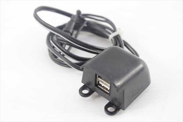 アウトレット:ZZR1100C ZX-11-1[34社外USBポート*2/25]検ZZR1100D｝A_画像1