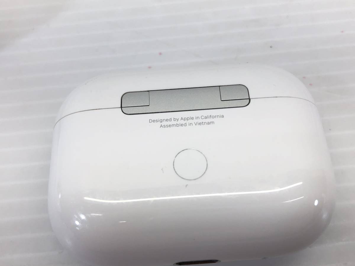 □Apple AirPods Pro 第2世代 MagSafe充電ケース USB Type-C MTJV3J/A Model.A3047・A3048・A2968 美品□_画像7