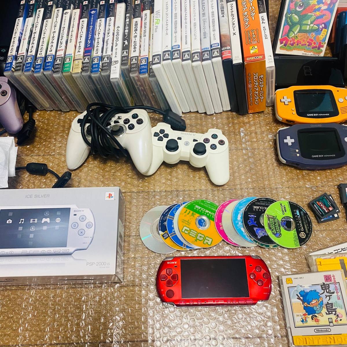 ゲーム機 まとめ 大量 ps2 VITA 2000 ゲームボーイアドバンス psp 本体 セガサターン スーファミ 任天堂 Nintendo ジャンク SFC 周辺機器 _画像5