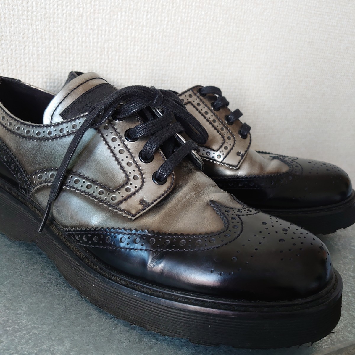 美品　PRADA　プラダ　39 woman PRADA　ウィングチップ　シューズ　Shoes シャイニー　シルバー 靴　レディース　プラダスポーツ