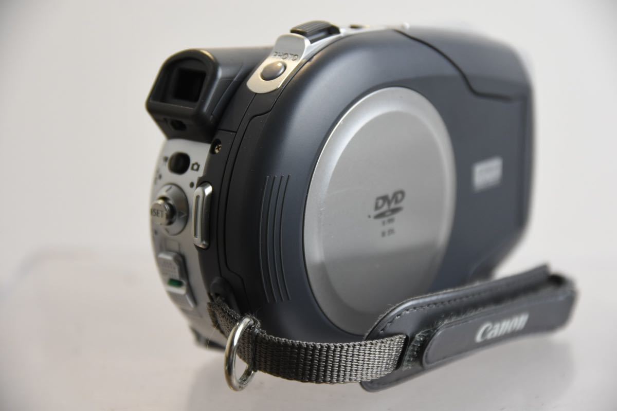  digital video camera Canon Canon iVIS DC200 240213W32