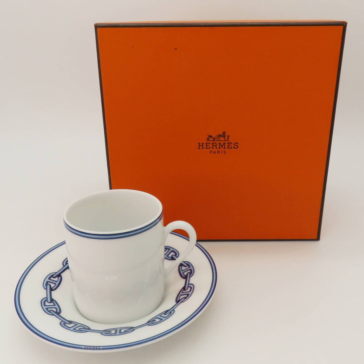 低価格の HERMES エルメス 2客セット ティーカップ&ソーサー 低価格の HERMES エルメス 2客セット ティーカップ&ソーサー