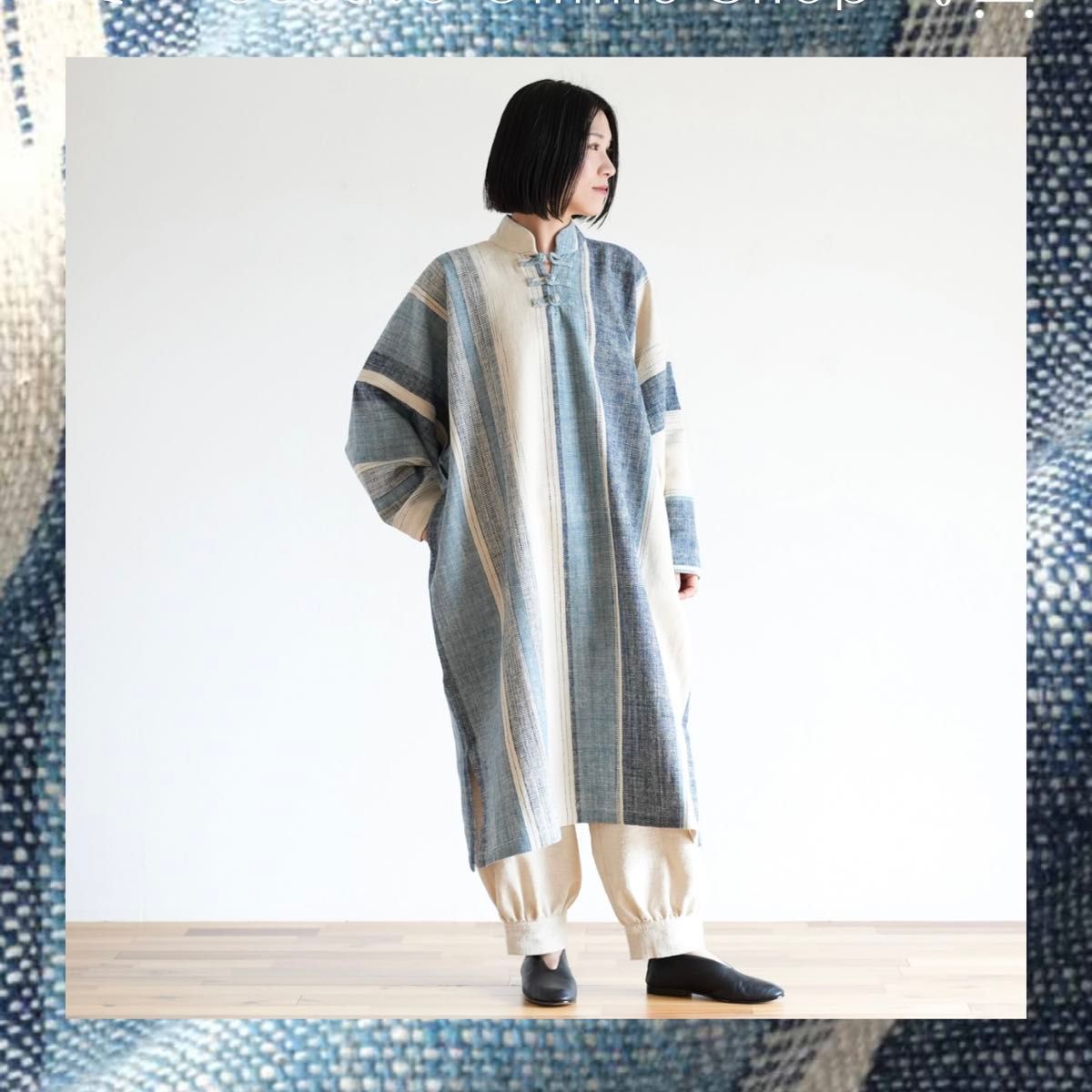 新品タグ付き うさとの服 usaato 花ボタンワンピースsize2 藍 新品タグ付き うさとの服 usaato 花ボタンワンピースsize2 藍