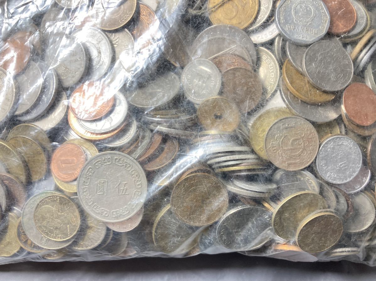古銭　大量　外国や日本　まとめて約9.2kgセット　アジア　ヨーロッパ　雑銭　コイン 硬貨 _画像5