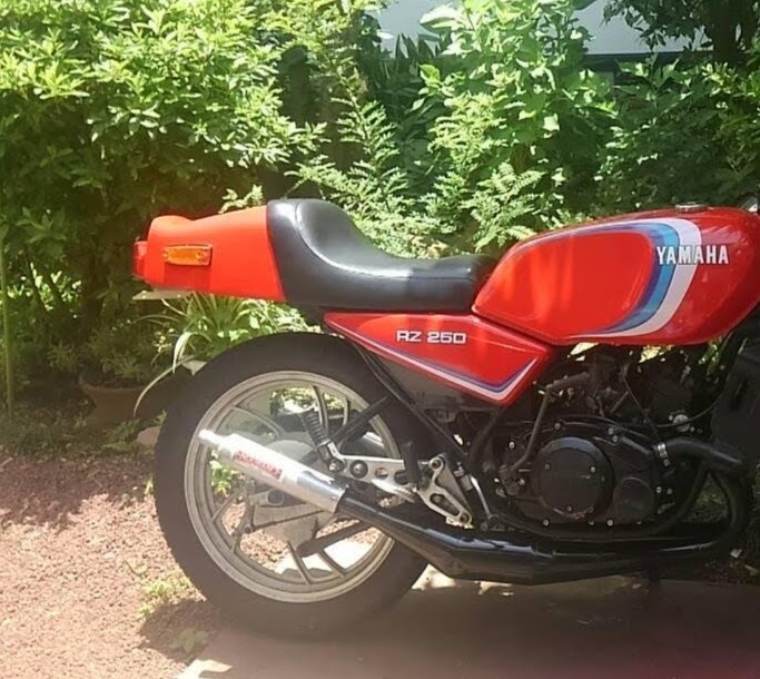 Yahoo!オークション - 当時物ヤマハRZ250シングルシート4L3 Yahoo!オークション - 当時物ヤマハRZ250シングルシート4L3