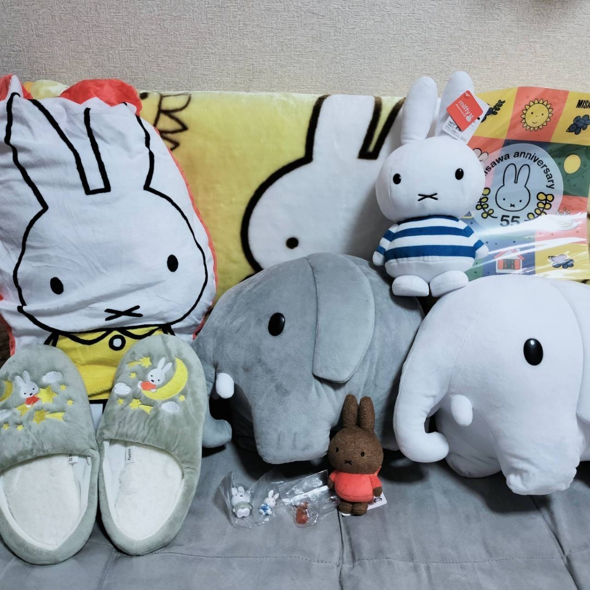  Dick bruna Miffy подушка мягкая игрушка эмблема .. покрывало тапочки файл цепочка для ключей 11 позиций комплект 