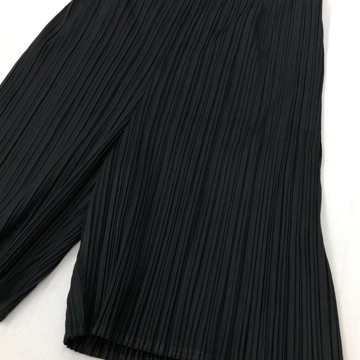 ◆ISSEY MIYAKE イッセイミヤケ ハーフパンツ Mサイズ◆ ブラック ポリエステル レディース プリーツ ボトムス IM31-PF610 93SS_画像3