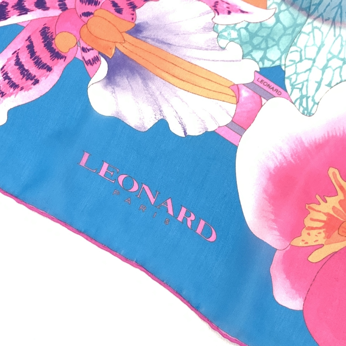 良好◆LEONARD レオナール ストール◆ ブルー×ピンク シルク100% 花柄 レディース イタリア製 襟巻 服飾小物_画像3