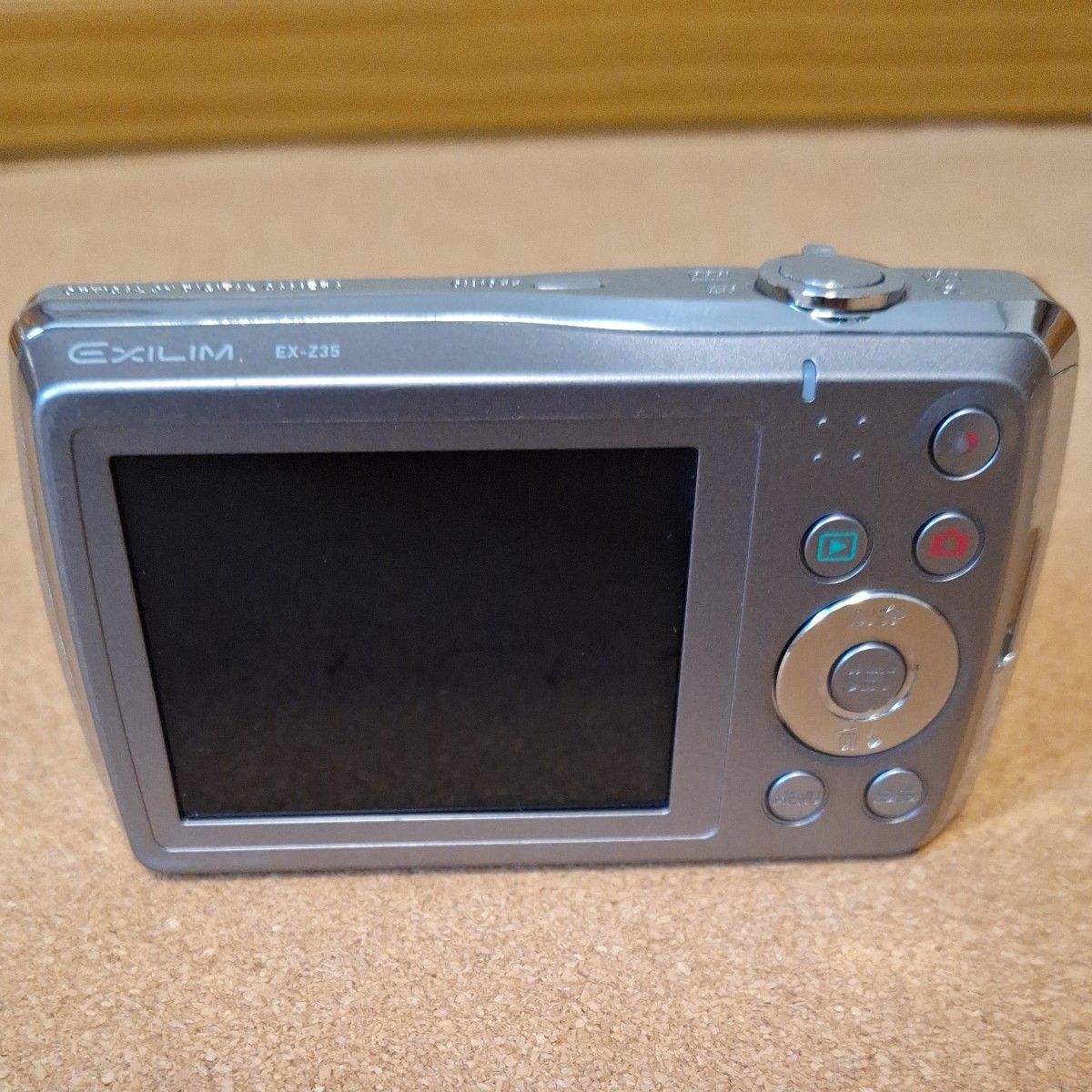 CASIO EXILIM コンパクトデジタルカメラ EX-Z35