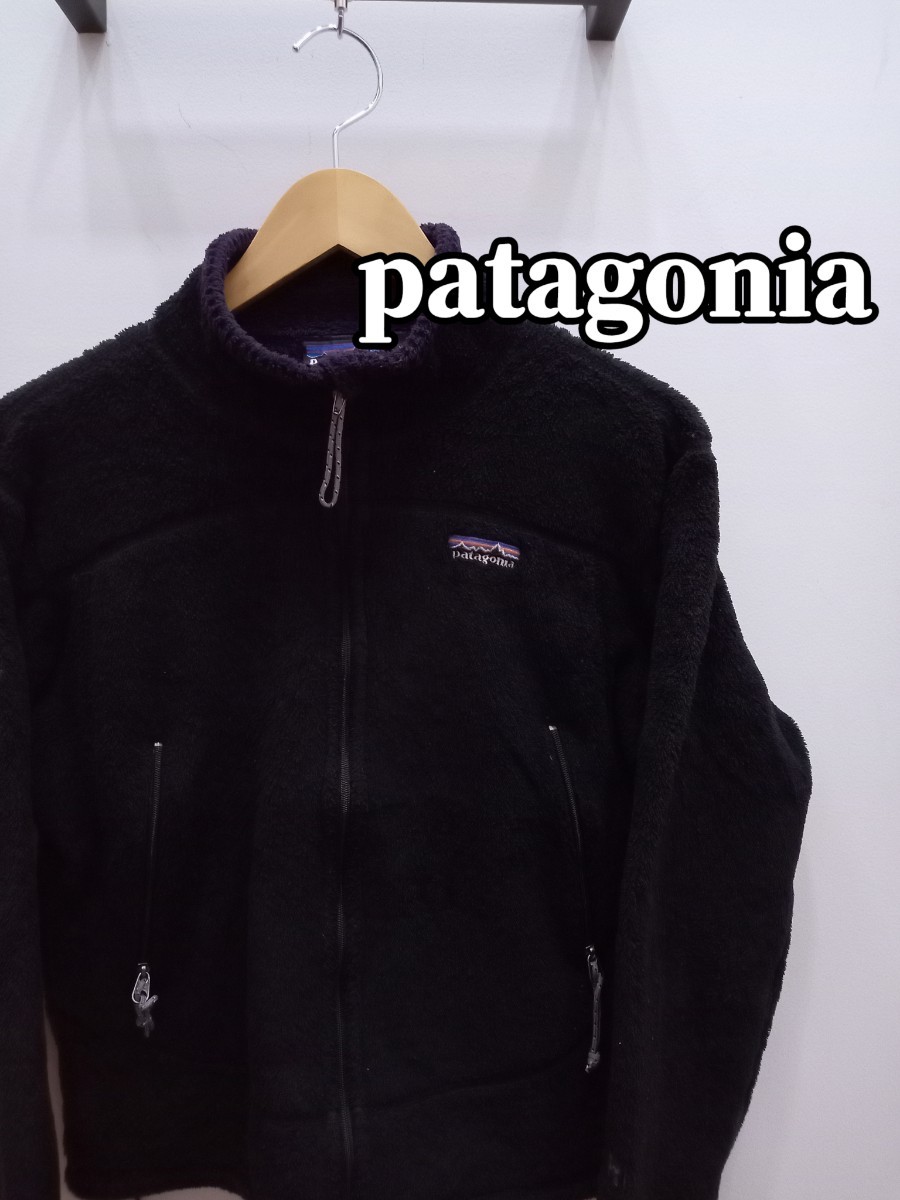 ★H056 patagonia パタゴニア フリース ジャケット レディースM アメリカ製 フワフワ生地 ボア ロゴ刺繍 黒 _画像1