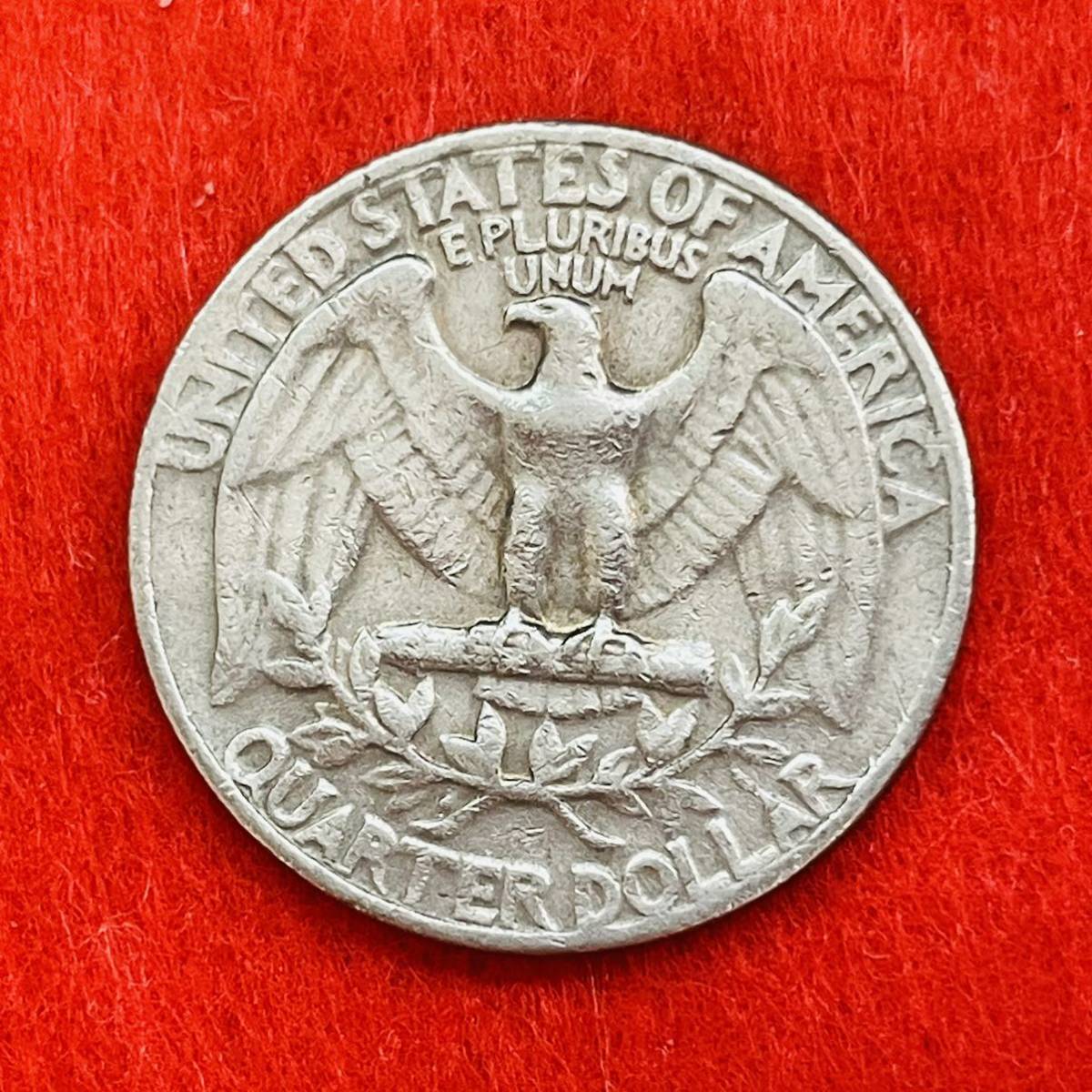 アメリカ　硬貨　ジョージ・ワシントン　1967年　リバティ　立つ鷲　ドル　記念幣　コイン　古銭　重さ5.61g_画像1