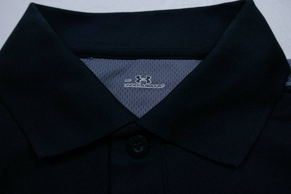 美品　アンダーアーマー　ストレッチ素材　ポロシャツ 半袖シャツ　サイズMD(身幅大きい)　ブラック＆グレー_画像3