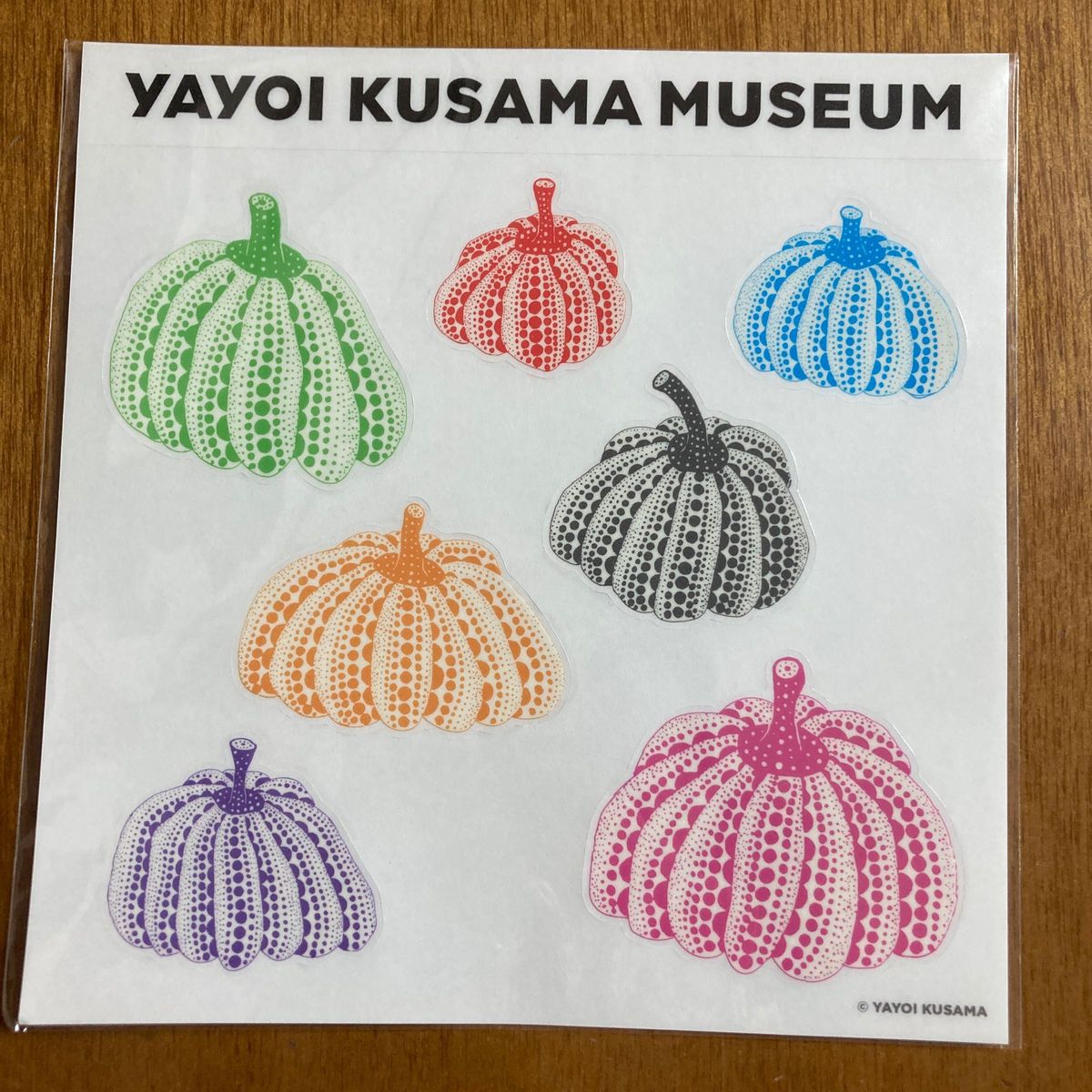 草間彌生美術館　YAYOI  KUSAMAミュージアムショップ限定　新品未開封品　トートバッグ、ポストカード、シール3点セット