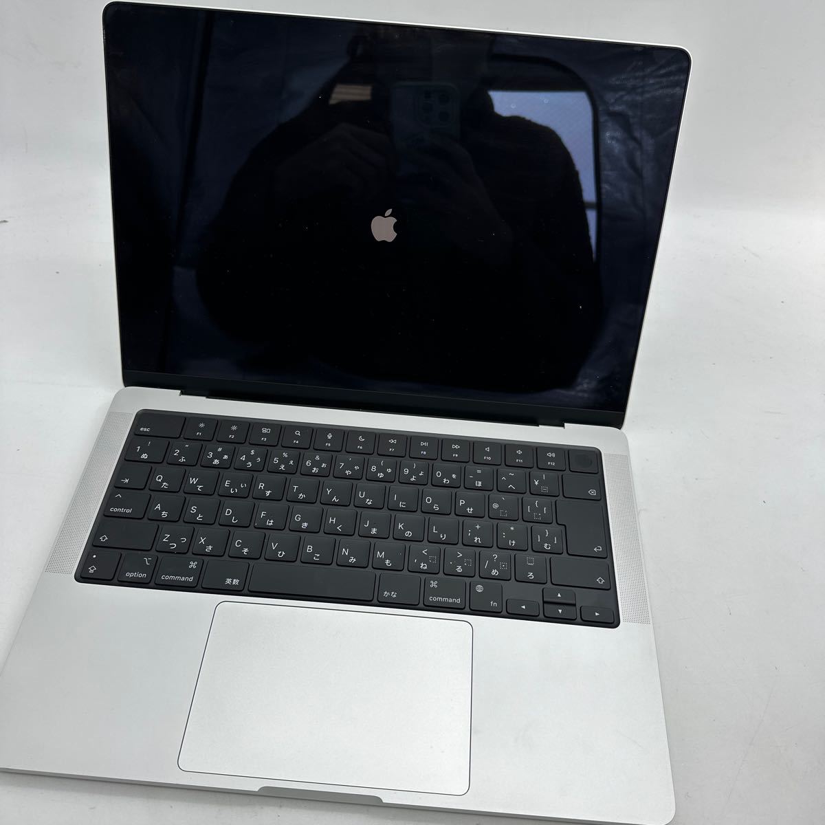 MacBook Pro Apple A2442 シルバー 14インチ　動作良好　美品　本体　2021_画像2