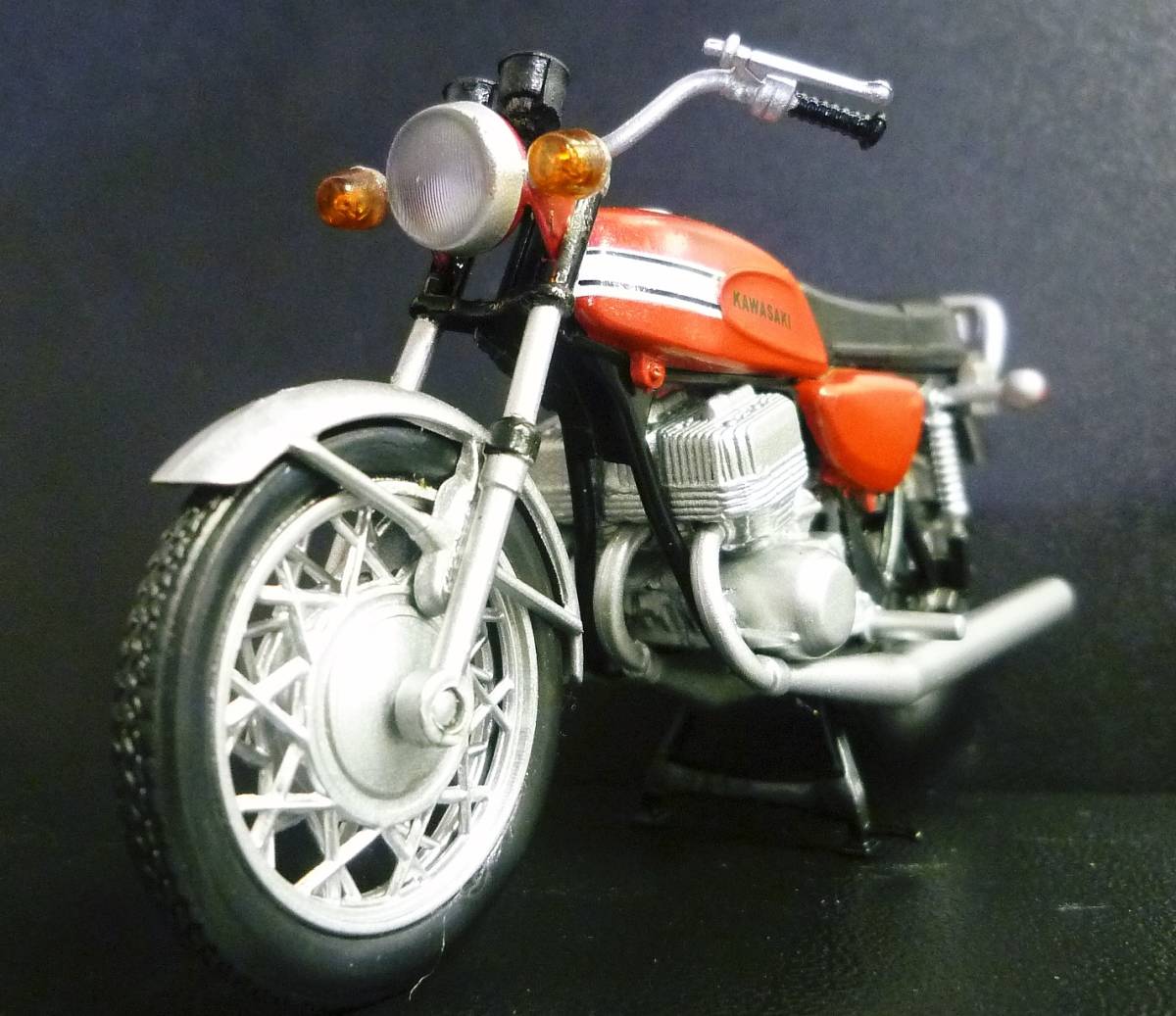 1/24 カワサキ マッハ Ⅲ 500 SS　キャンディトーンレッド 　Kawasaki MACH Ⅲ 500SS_画像7