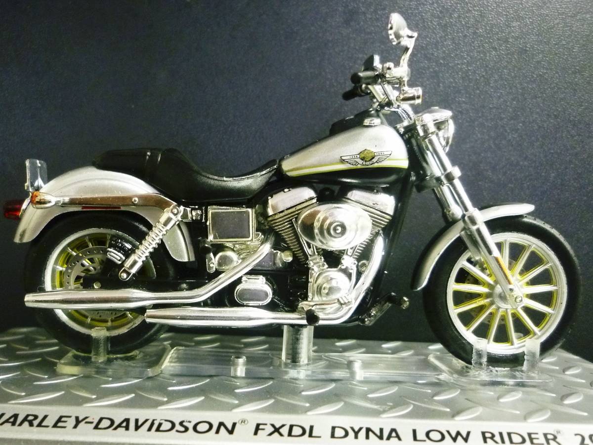 1/24 ハーレーダビッドソン FXDL ダイナ　ローライダー 　ハーレー　2003 ixo　☆中古品_画像1