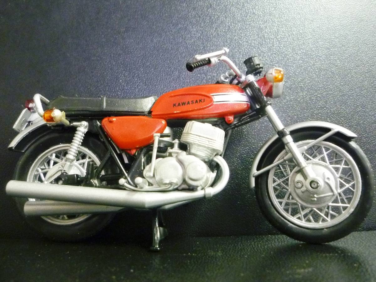 1/24 カワサキ マッハ Ⅲ 500 SS　キャンディトーンレッド 　Kawasaki MACH Ⅲ 500SS_画像2