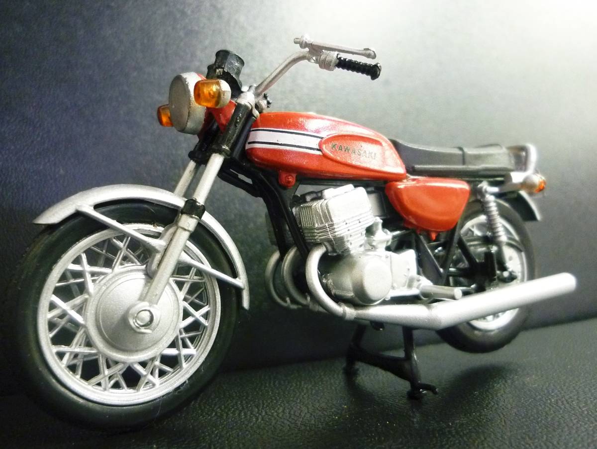 1/24 カワサキ マッハ Ⅲ 500 SS　キャンディトーンレッド 　Kawasaki MACH Ⅲ 500SS_画像3