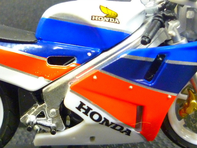 ☆希少出品 1/24 ホンダ  RC30  VFR750R HONDA RC 30  VFR  750R トリコロールカラー 1987 の画像9