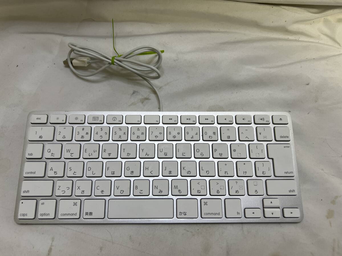 ●動作品 アップル A1242 USBキーボード Apple 有線 日本語配列 純正 Mac＠13_画像1