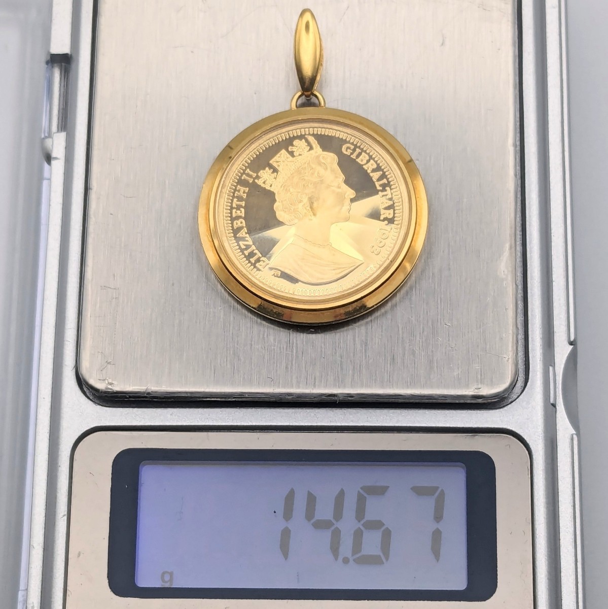 K24 ジブラルタル ロイヤルドッグ 金貨 1/5oz K18枠付きペンダントトップ 総重量14.6g エリザベス女王二世 1993年 純金 インゴット_画像10