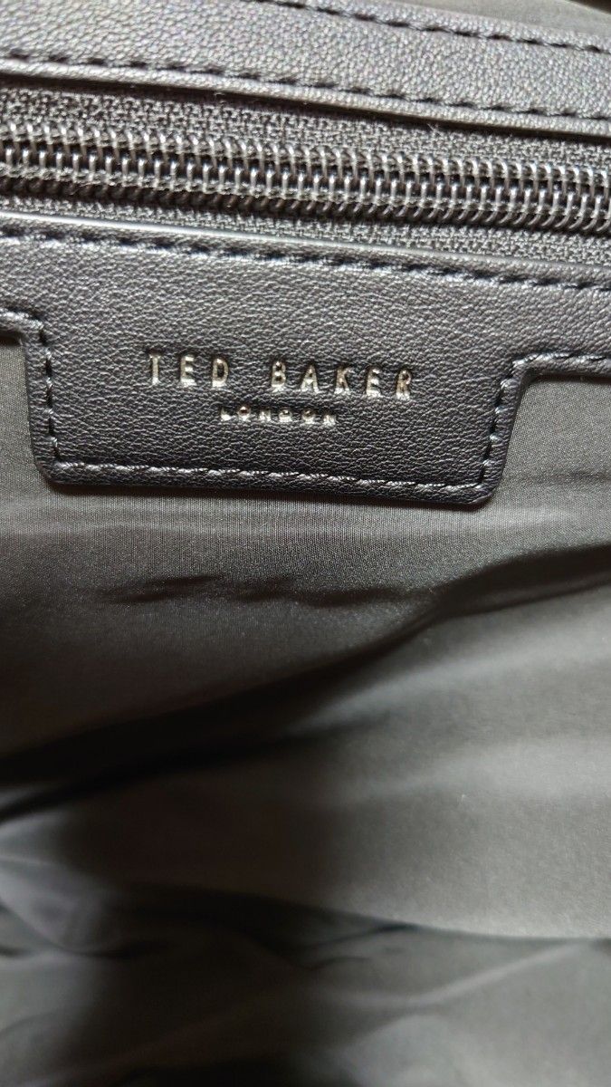 TEDBAKER テッドベーカー　トートバッグ　ブラック　黒　キルティング 通勤 通学  トラベル 旅行 かわいい BIG 訳あり