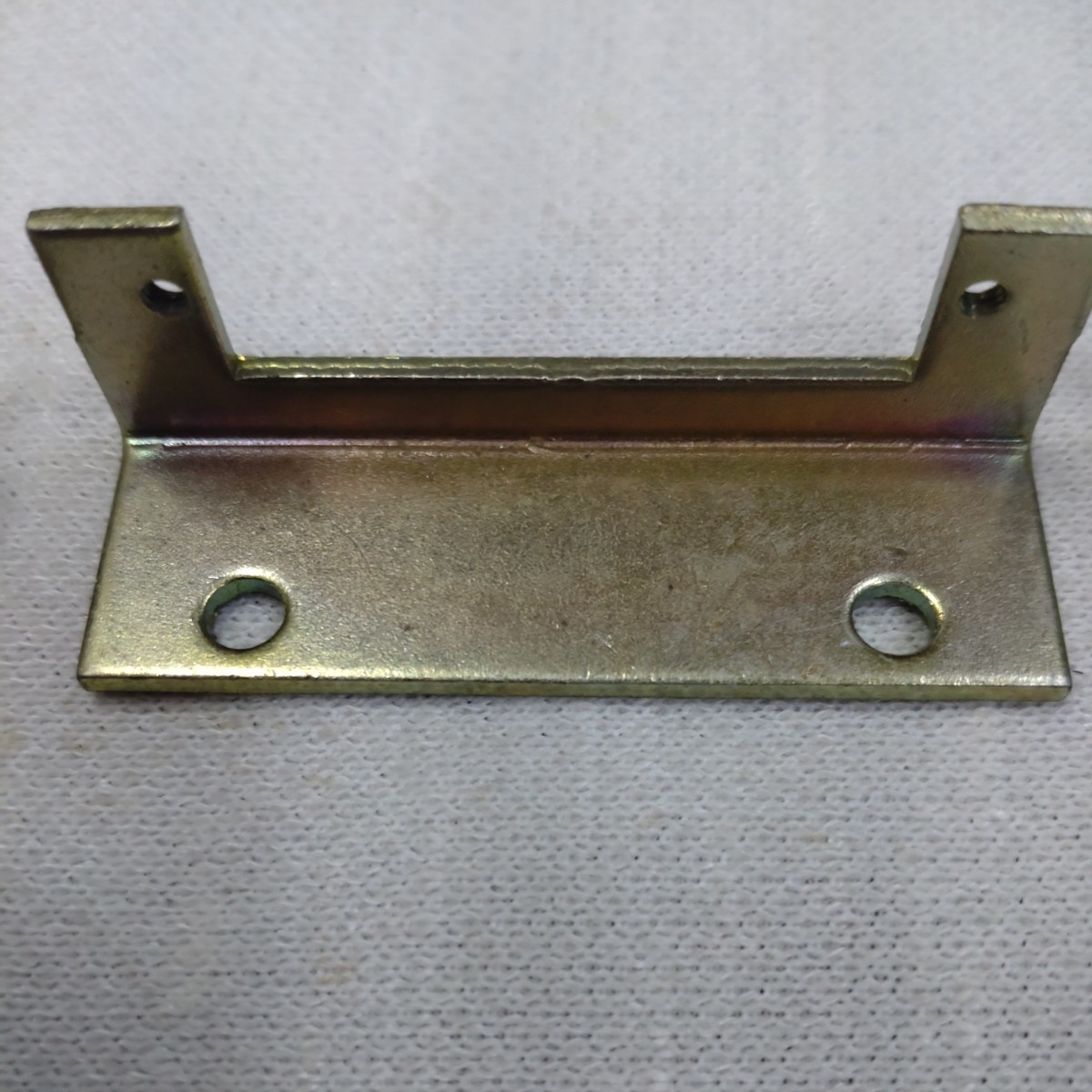 Dsub25pコネクタ取付用　 鉄製-Ｌ型取付板-（1）（2）（3）と アルミ製-Ｌ型取付板-（4）中古品　4個_画像4