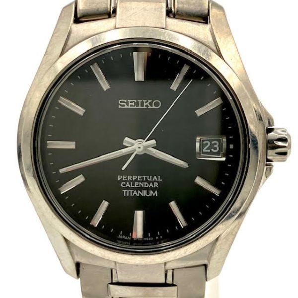 仙4 SEIKO PERPETUAL CALENDAR 8F32-0400 腕時計 デイト クォーツ アナログ 3針 ブラック文字盤 セイコー パーペチュアルカレンダー_画像1