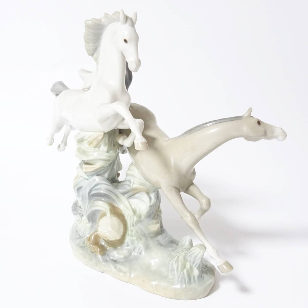 LLADRO リヤドロ 8682/駆ける馬 高さ約30cm フィギュリン 陶器人形 置物 【100サイズ/同梱不可/大阪商品】【2487382/291/mrrz】_画像5